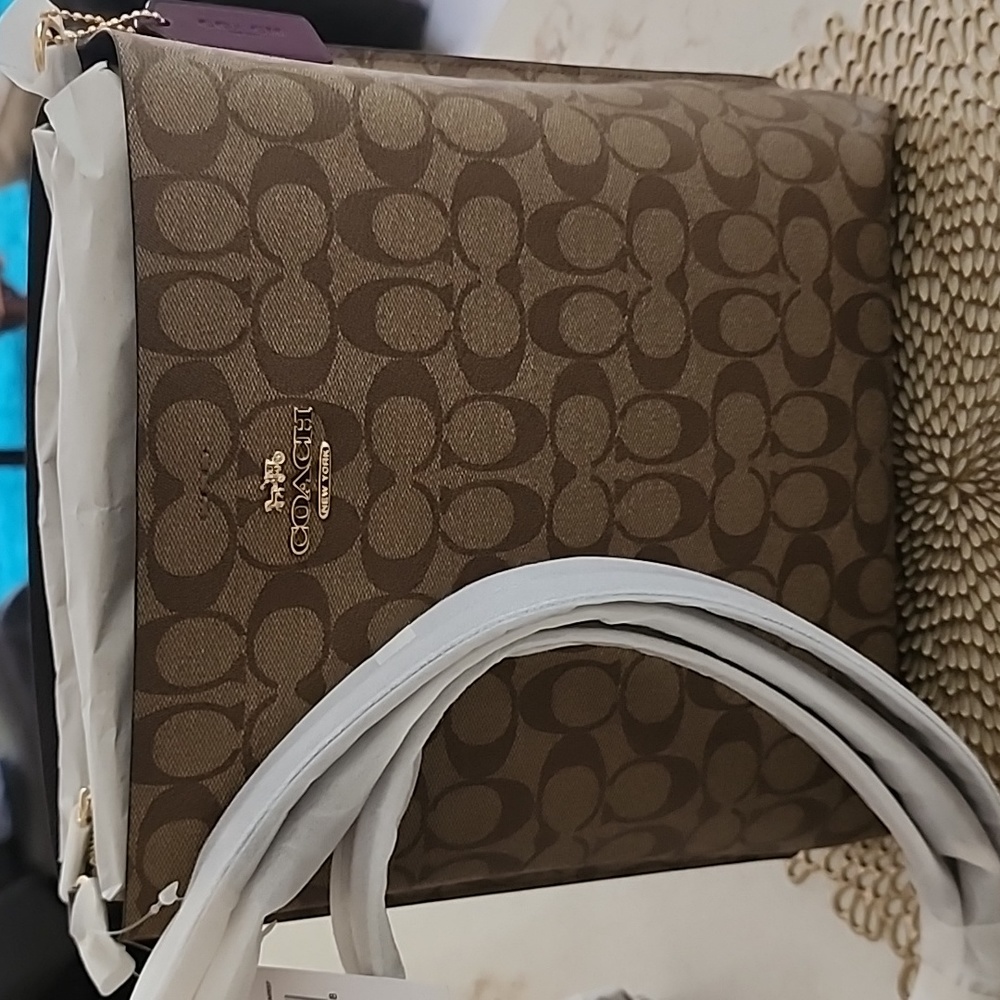 Coach Signature Mollie NEW